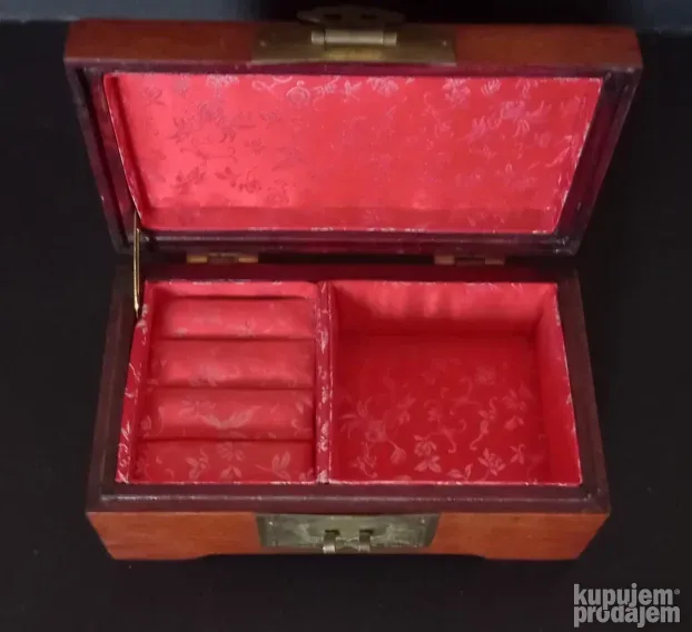 Stara Kina, Drvena kutija sa Zmajom od Sedefa, Savrsena