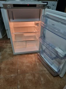 Aeg Ugradni frizider