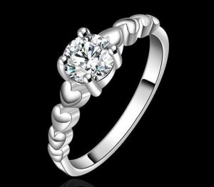 Posrebreni prelep prsten,925