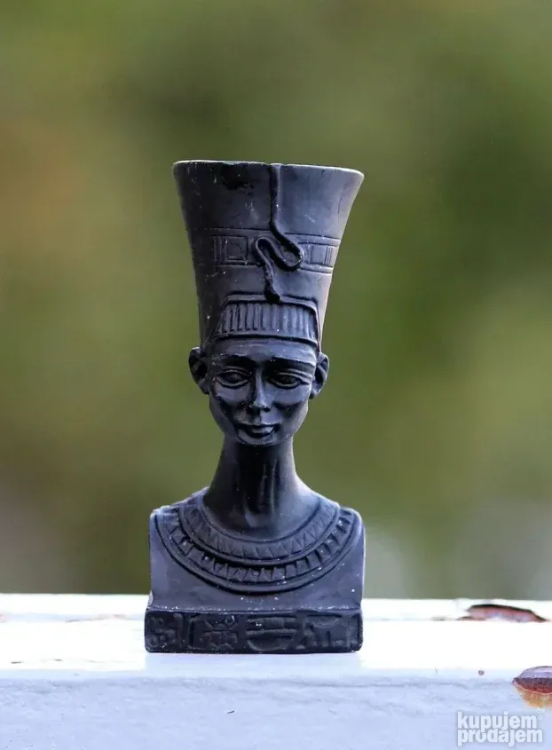 Vintage Statua egipatske kraljice Nefertiti