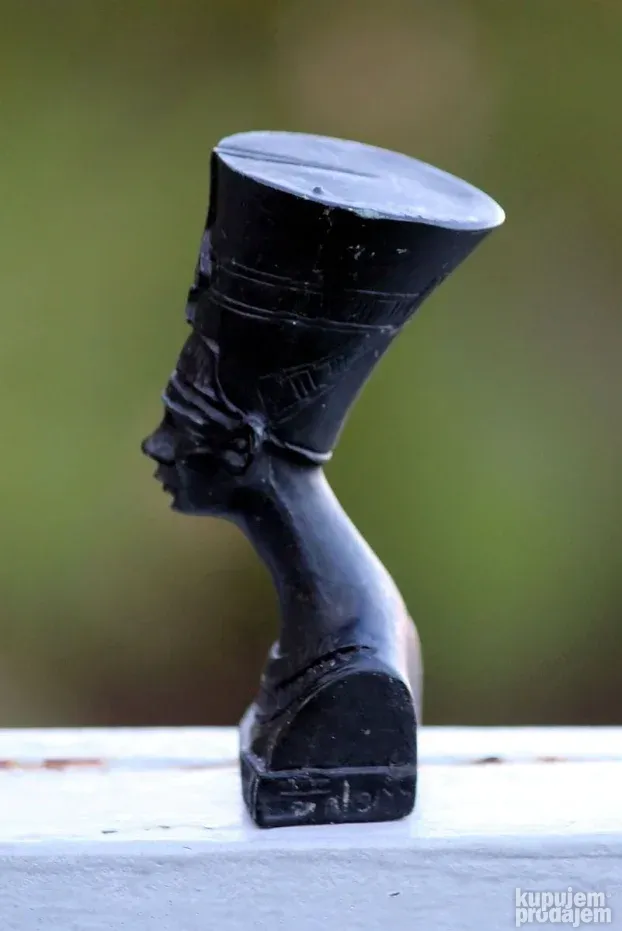 Vintage Statua egipatske kraljice Nefertiti