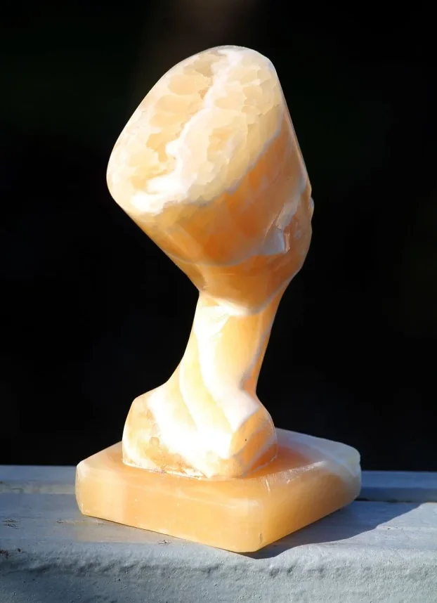 Vintage Statua egipatske kraljice Nefertiti