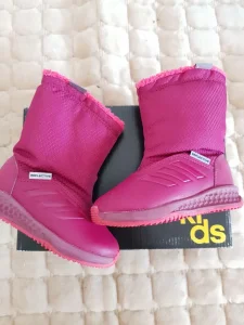 Adidas  cizme vel.21 novo