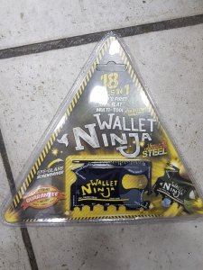 Ninja Wallet 18u1 - Multifunkcionalna alat kartica