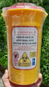 Used tattoo needle containers , 3 liters -500 rsd kom