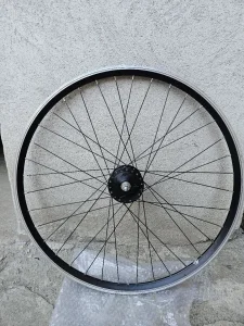 Tocak 28" sa Dinamo + Gratis Dzek