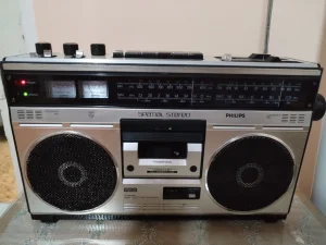 SNIZENA cena-radio kasetofon philips 698 spatial stereo