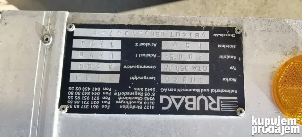 Prikolica za transport gradjevinskih masina
