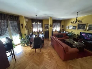 četvorosoban 103m2 grbavica