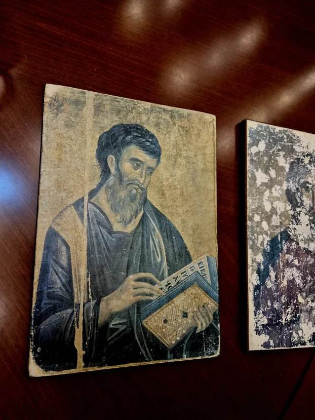 Ikone iz 80-tih godina, kupljene na Hilandaru, sa pečatom