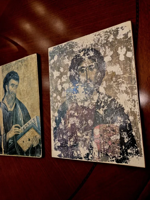 Ikone iz 80-tih godina, kupljene na Hilandaru, sa pečatom