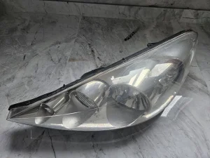 Peugeot 206+ farovi