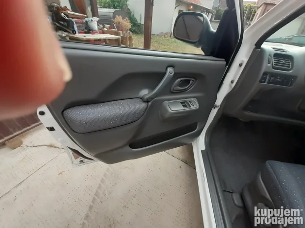 2002 Suzuki Ignis 4x4