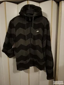 Duks Nike veličina M - kao nov