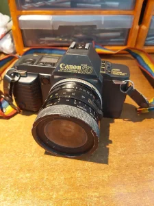 Canon T70