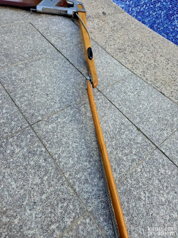 Kormilo za jedrilicu, mahagonija, 98 cm