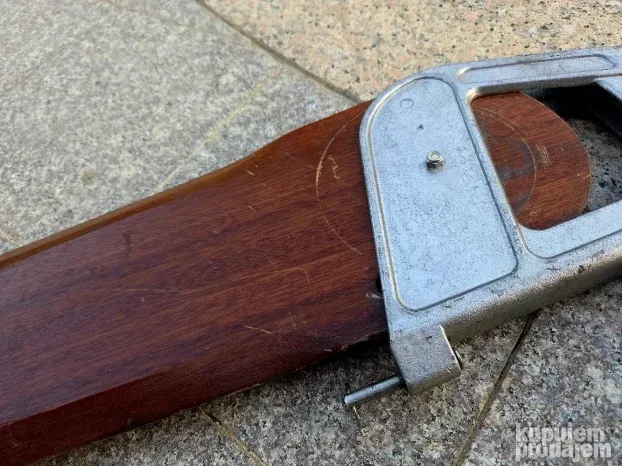Kormilo za jedrilicu, mahagonija, 98 cm