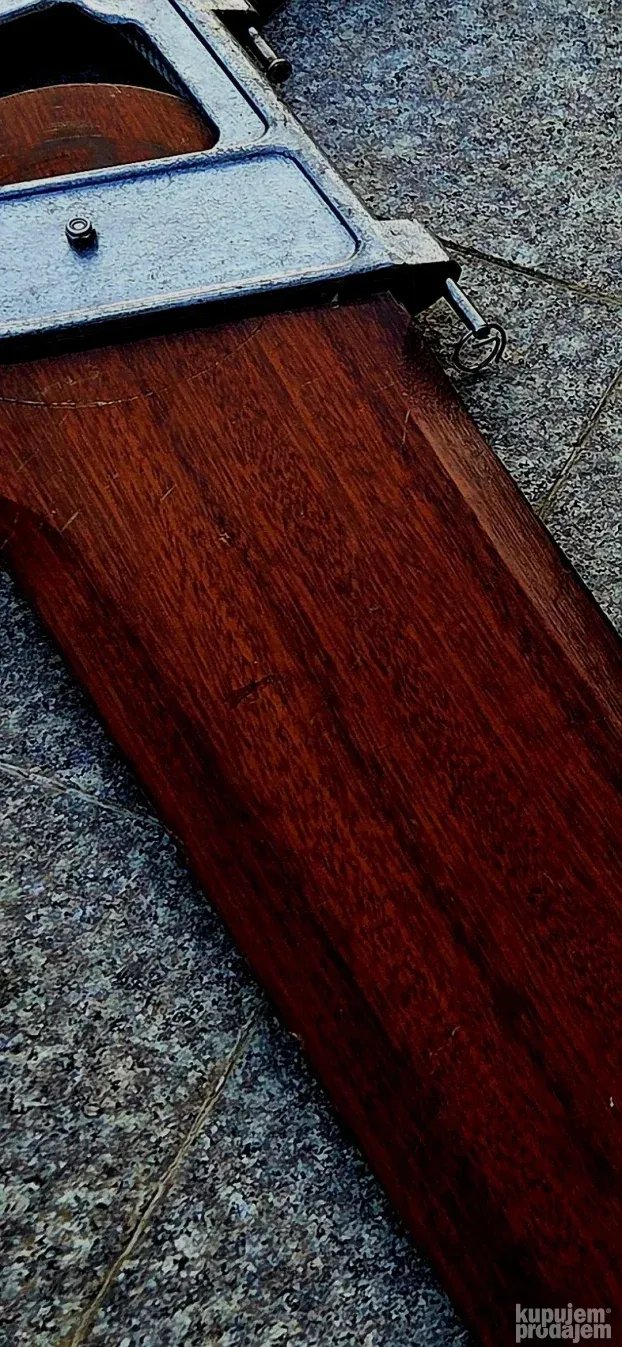 Kormilo za jedrilicu, mahagonija, 98 cm