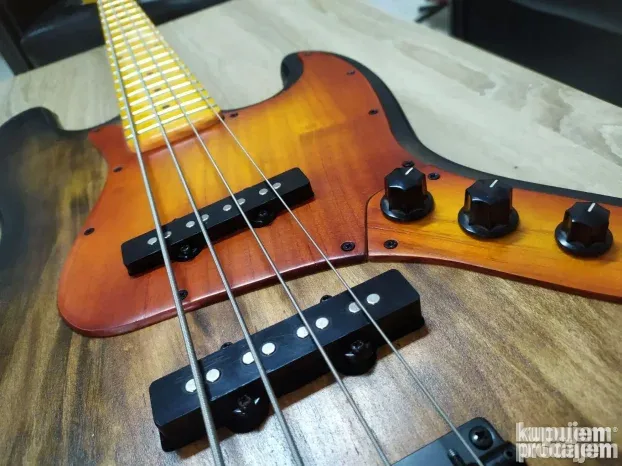 CoomBass Blackburst