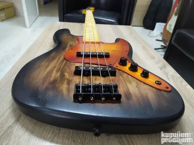 CoomBass Blackburst