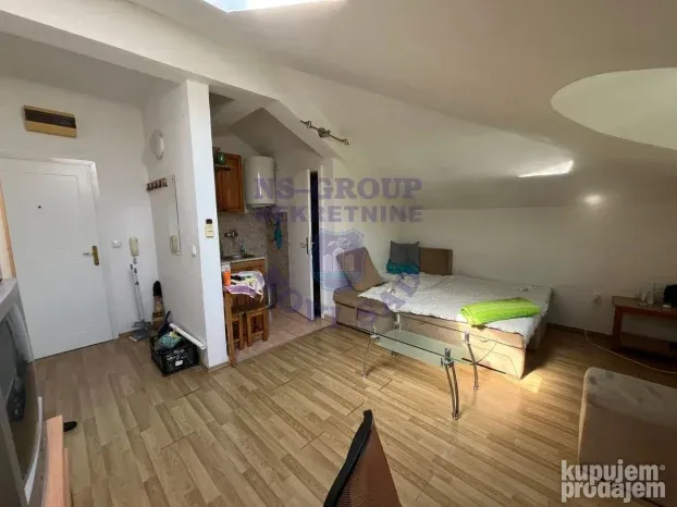 Garsonjera na Satelitu, 22m2!
