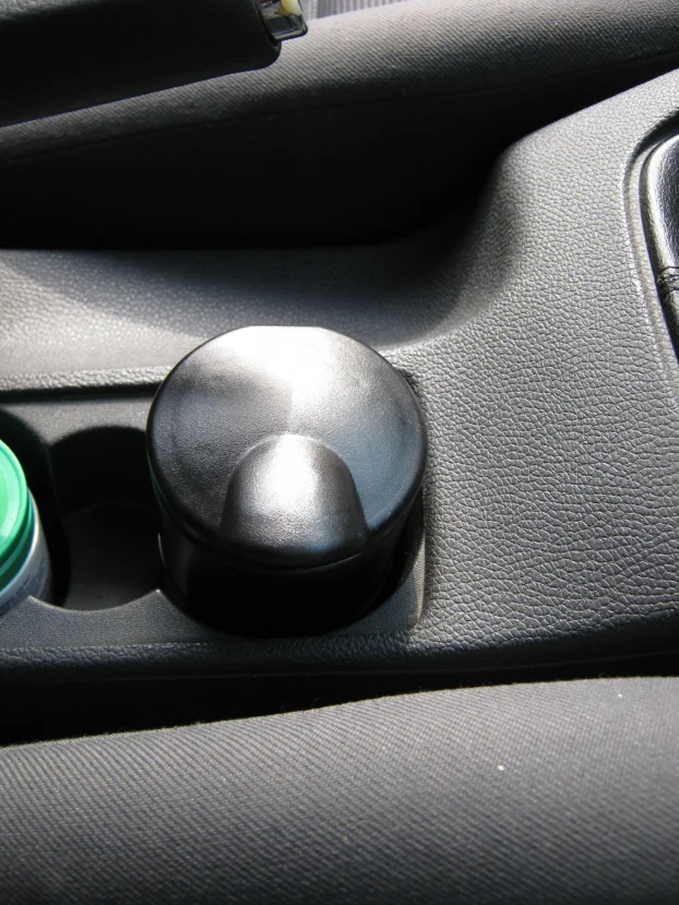 Pepeljara za automobil