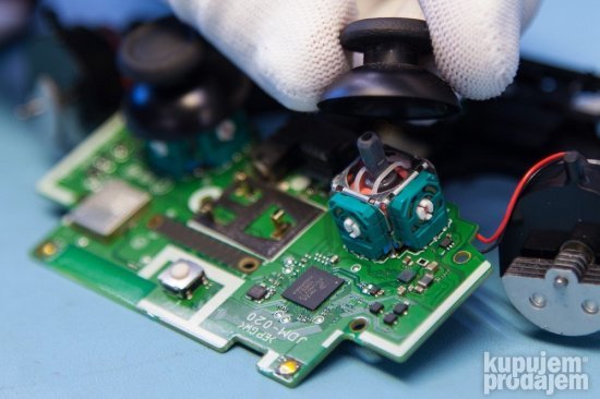 Servis, popravka džojstika za PS4 i PS5