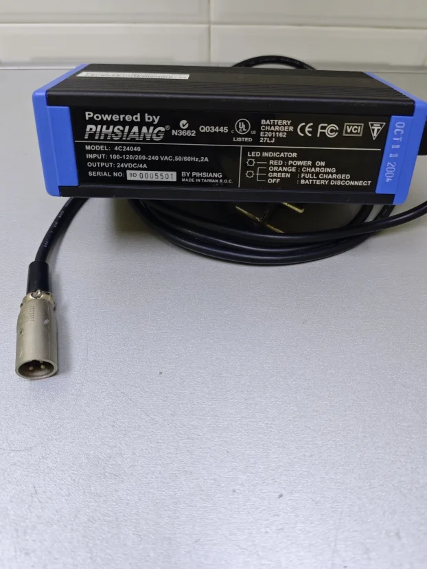 Punjač za invalidska kolica