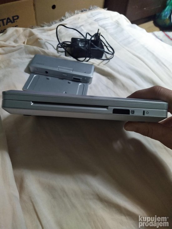 Mustek portable DVD player