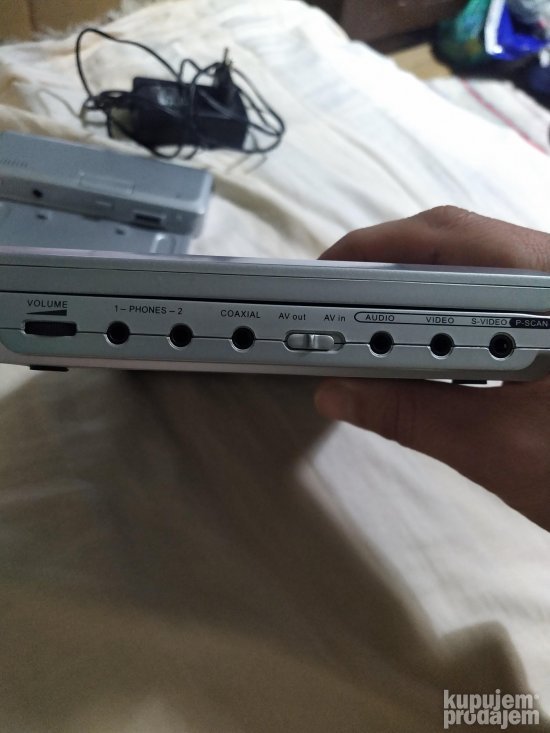 Mustek portable DVD player