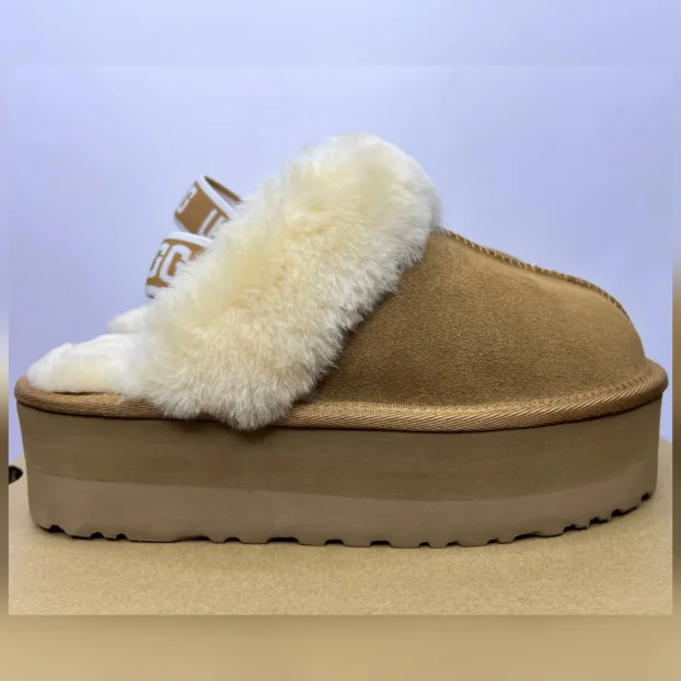 UGG FUNKETTE  5 boja iz Italije