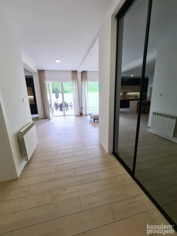 Velisava Vulovica, Dedinje, 4.0 četvorosoban, 180 m²