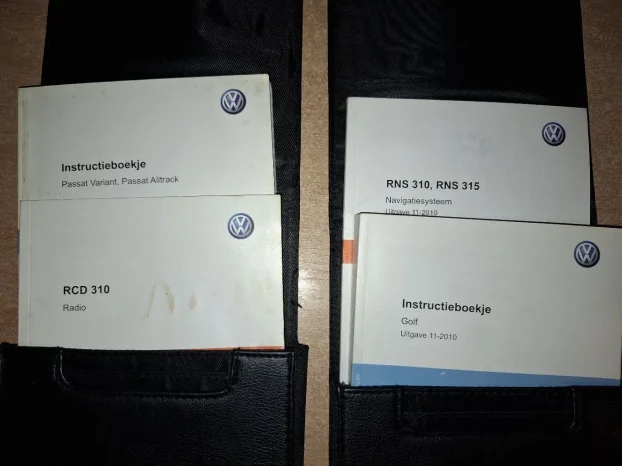 Servisna knjiga futrola VW Pasat