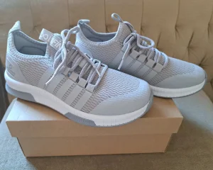 Patike br 35 letnje,unisex,nove