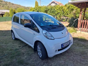 Peugeot iOn