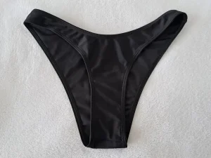 Crni donji deo kupaceg vel S