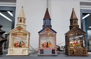 Novogodišnja muzicka kutija Dvorac