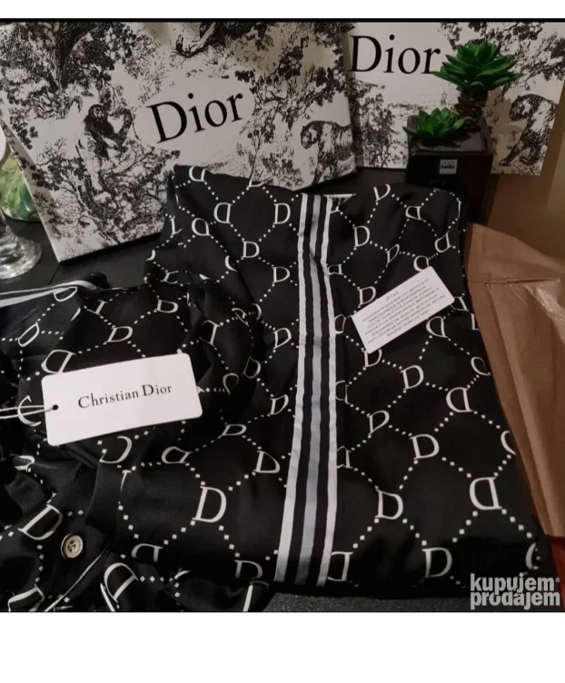 Luksuzna muška elegantna pidžama - kućni kostim L-XLNovo,et