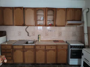 Kuhinja drvena komplet za letnjikovac brvnaru vikendicu