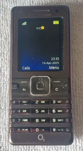Sony Ericsson K770i sim free M2 kartica  punjac Srpski meni