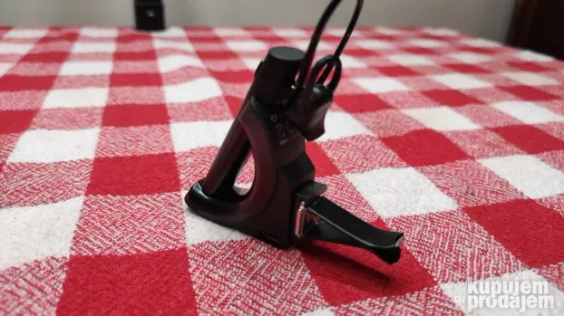 Bezicna slusalica Headset sa postoljem za auto