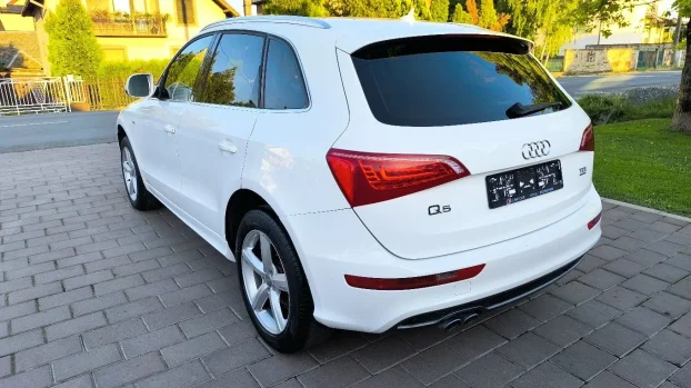 2011 Audi Q5 2.0 TDi AUT/NAVI/XEN