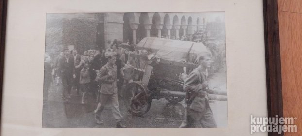 Fotografija u ramu Titova sahrana - KupujemProdajem