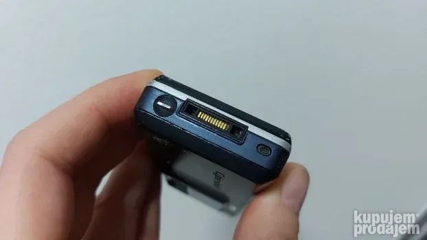 Sony Ericsson K810i (sarena slika)