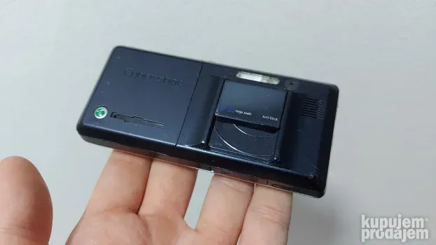Sony Ericsson K810i (sarena slika)