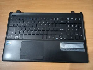 Kuciste sa palmrestom za laptop Acer Aspire E1-570