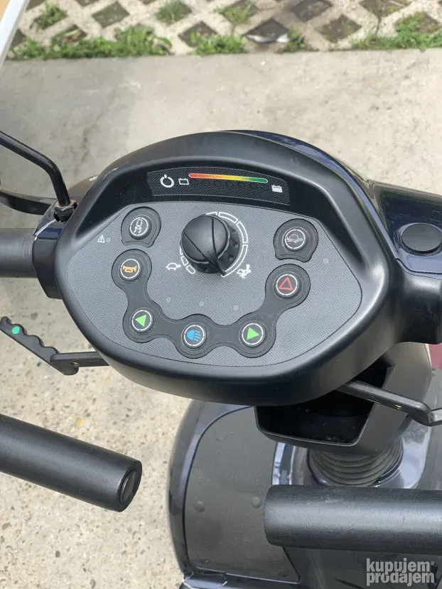 Električni skuter za slabo pokretne Invacare Orion