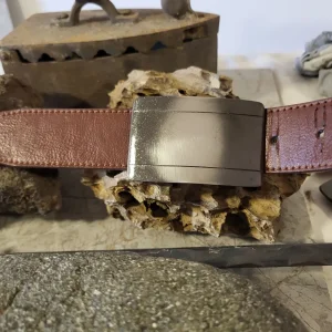 Šnala pločasta za kaiš širine 4 cm nikal mat i crni nikal