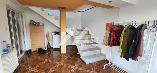 Trandžamentska, Trandžament, 5+ petosobna, 400 m²