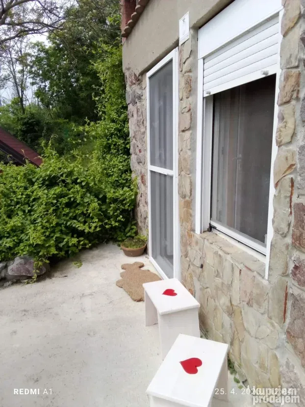 Neštin vikendica pored Dunava iznajmljivanje na dan HITNO!